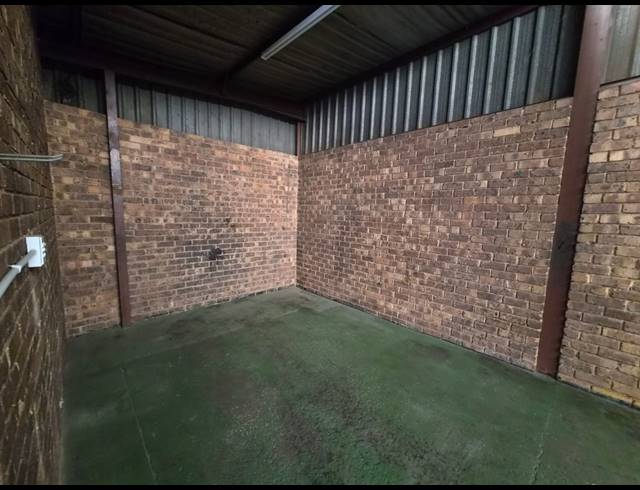 148M² WAREHOUSE TO LET IN WADEVILLE